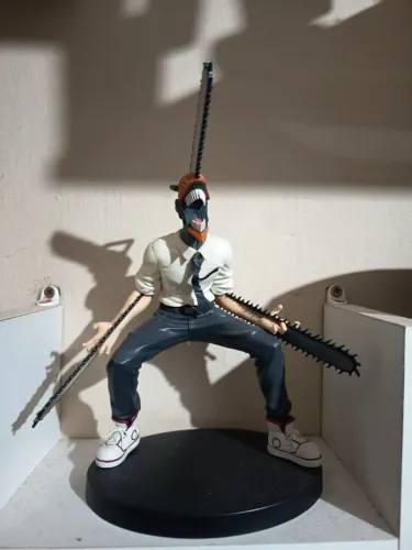 Action Figure Chainsaw Man (Leia a descrição)