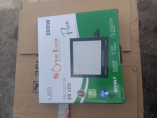 Refletor de led 200w e 500w 