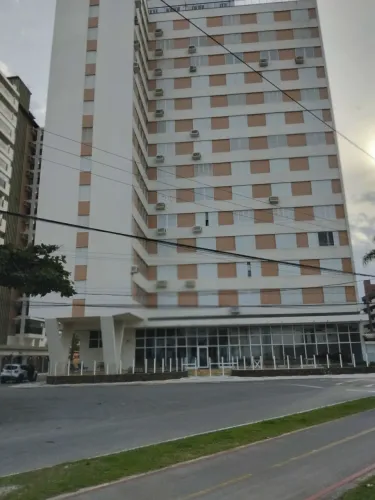 Caiobá apto pé na areia" temporada" 06 pessoas smartv garagem