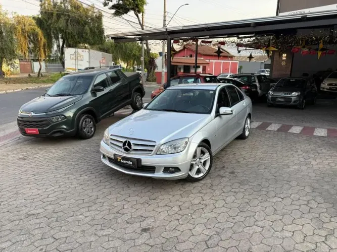 Mercedes-Benz C-180 CGI Classic 1.8 16V 156cv Aut. 2011