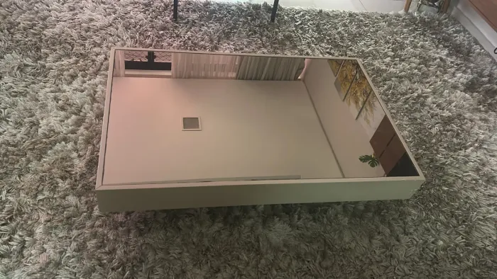 Mesa de centro espelhada