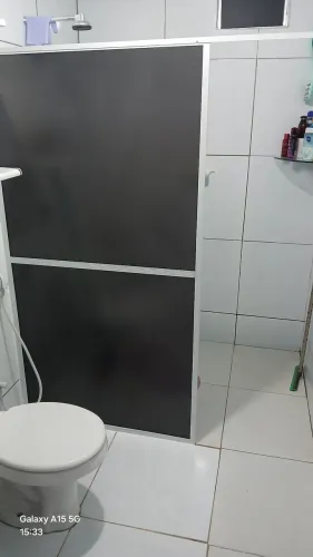 BOX BANHEIRO EM ACRÍLICOS 