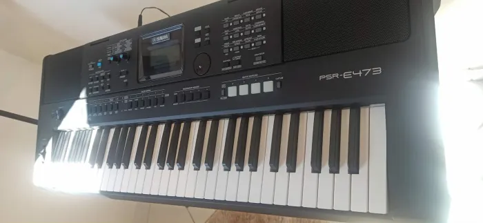 Teclado Yamaha PSR-E473
