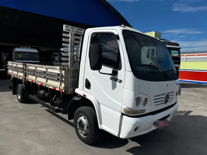 Mb accelo 915c carroceria 2010