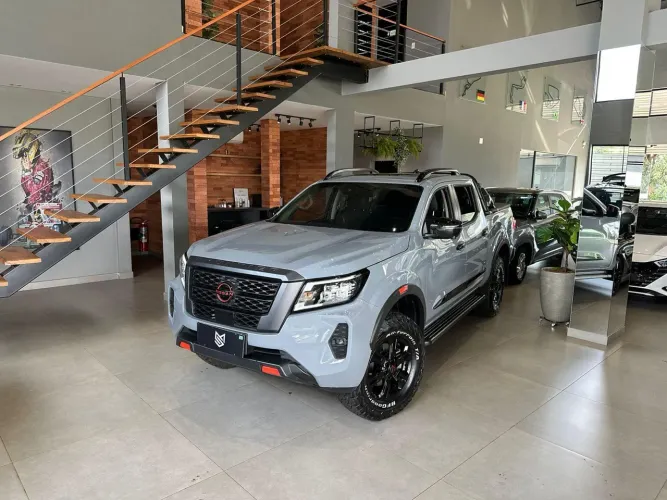 Nissan Frontier Pro4x CD 4X4 2.3 Bi-TB Die. AUT 2025