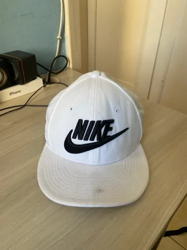 Boné Nike True S1ZE Branco e Preto