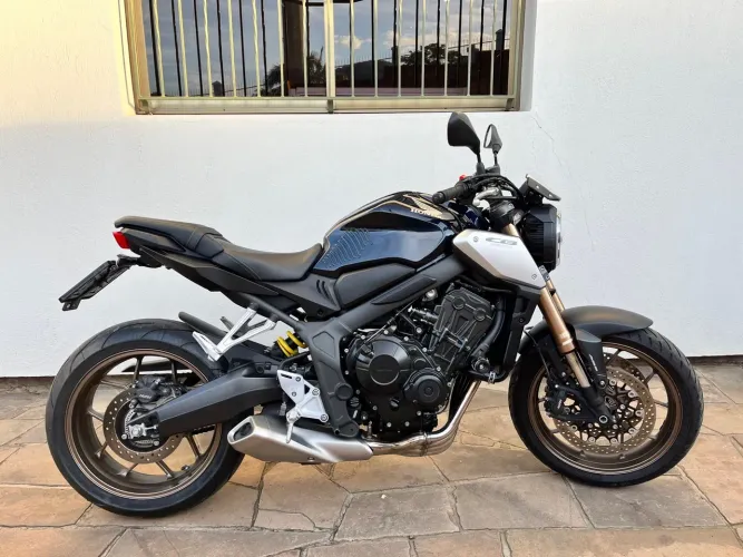CB 650R 2021 