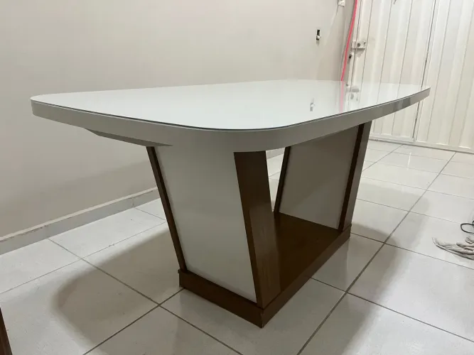 Vendo mesa 6 cadeiras