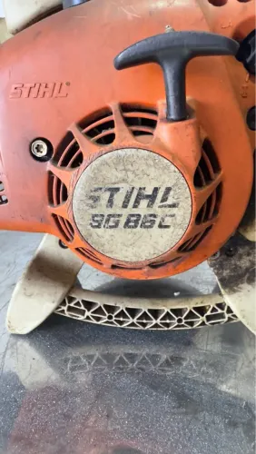 Soprador de Folhas a Gasolina BG 86 C-E Stihl