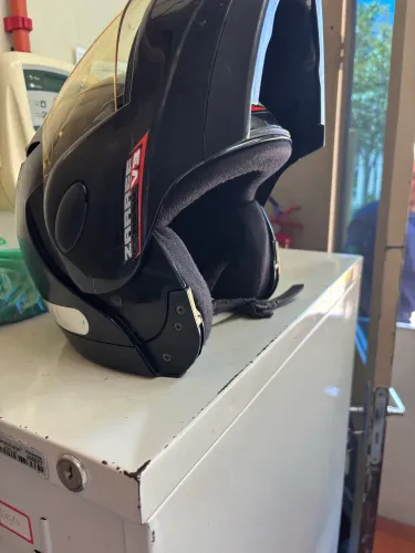 Capacete retrátil taurus