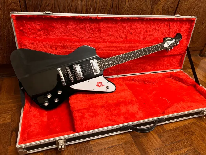 Guitarra Washburn PS10 Starfire Paul Stanley (firebird)