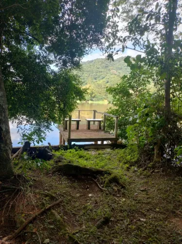 Rancho/Casa/Pesca com Fundos Rio Ribeira de Iguape/2 dormitórios(1 suíte)/1.300m2