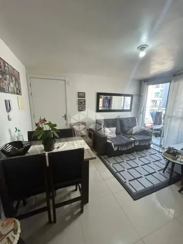 Apartamento 2 dormitórios com sacada.