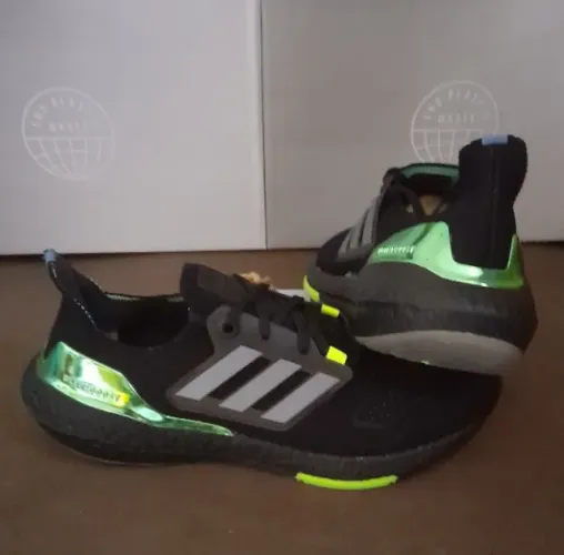 Tênis Adidas UltraBoost 22 Tam 43 e 45 (original / novo)
