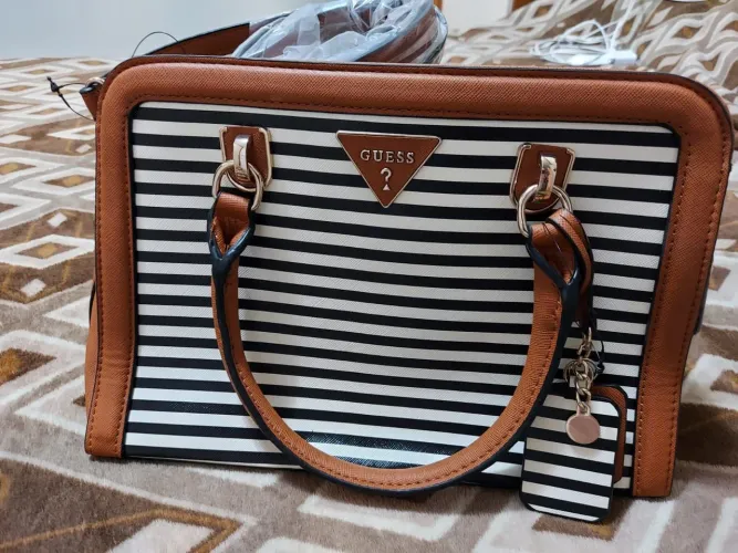 Bolsa guess