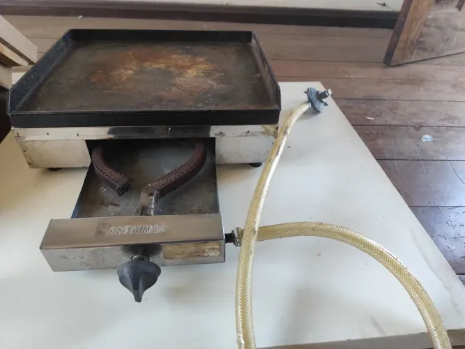 CHAPA À GÀS