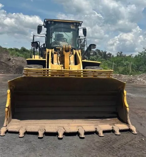 Pá carregadeira Cat 966L 2021