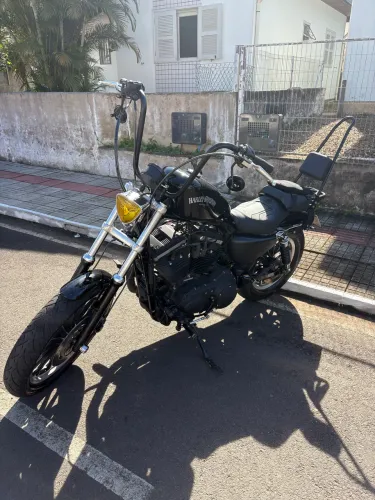 Harley-Davidson Sportster XL 883R 2009! 18.000km! Escape Vance&Hines e vários acessórios!