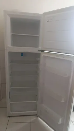 Geladeira Midea