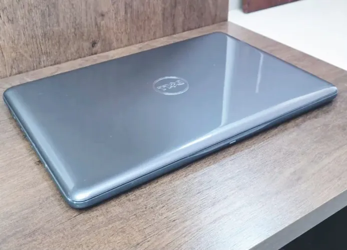 Notebook Dell Inspiron Core i7 7ª Gen - 8GB RAM - SSD 128GB - Placa AMD 4GB