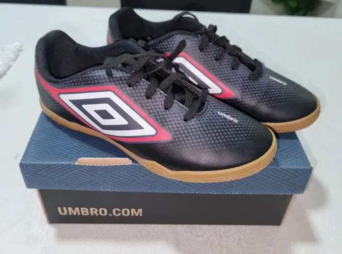 Chuteira Umbro Futsal Feminina