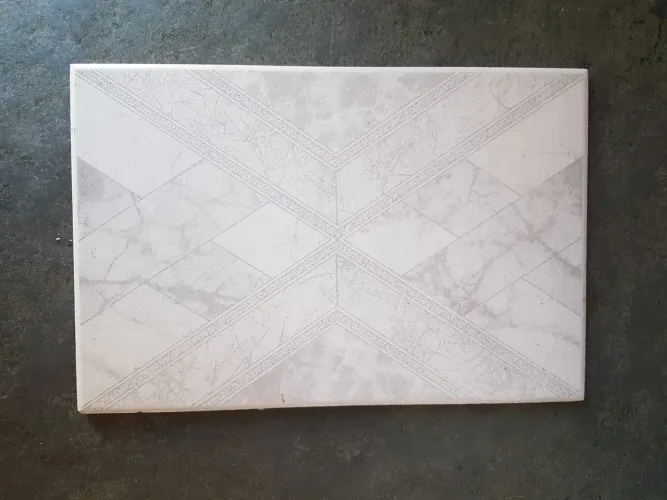 Azulejos 20x30, cada.