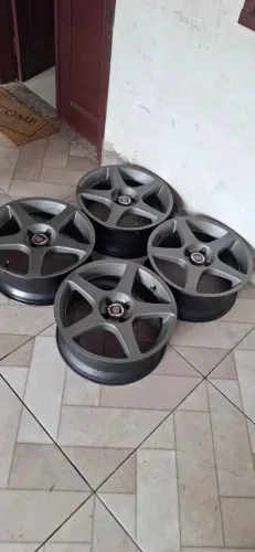 Rodas aro 17 furacão 4 por 100 R$:1.500