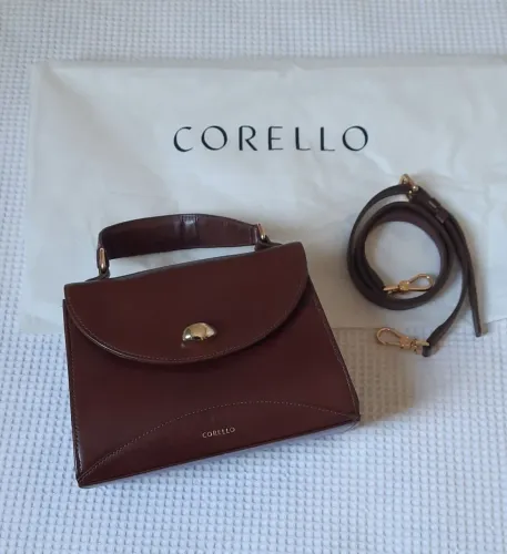 Bolsa Corello em couro legítimo
