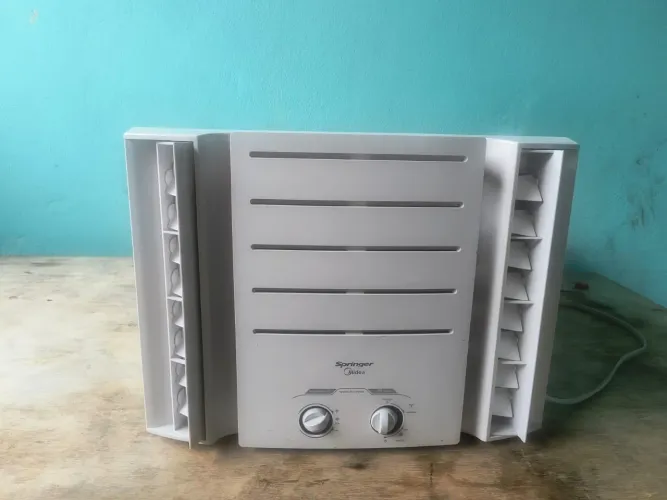 Springer- Midea 10mil btu , seme novo pouco uso