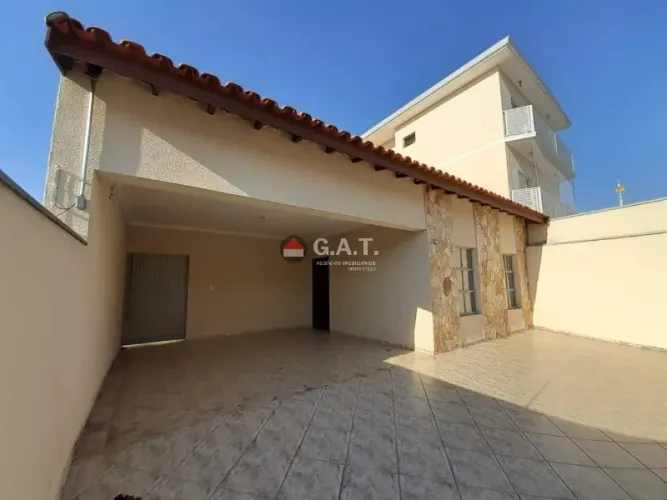Casa à venda em Sorocaba-SP, Vila Gabriel: 3 quartos, 1 suíte, 2 salas, 2 banheiros, 4 vag