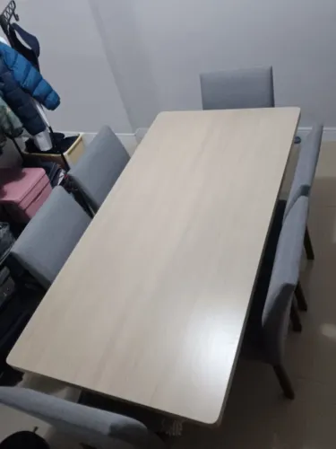 Mesa e cadeiras 