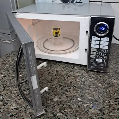 MICROONDAS PHILCO ESPELHADO 31 LITROS