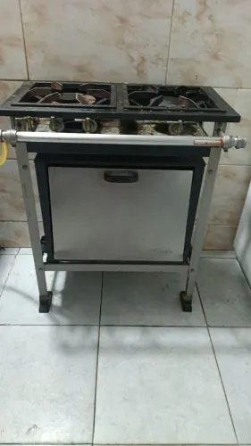 Fogão industrial com forno
