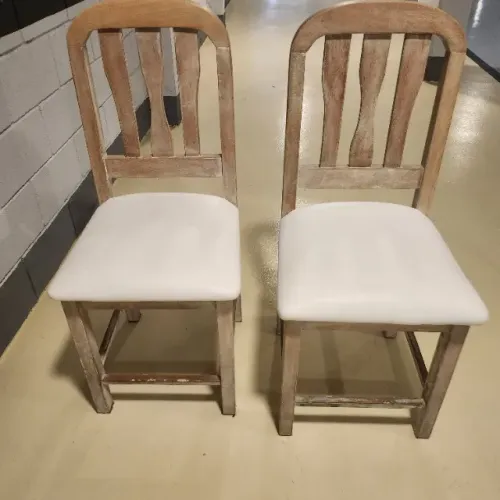 Conjunto 6 Cadeiras de Jantar em Madeira com Assento Branco em Perfeito Estado