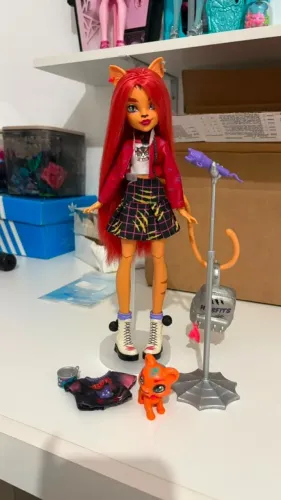 Monster high Toralei básica