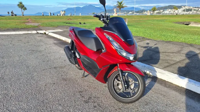 Honda PCX 160 2025 7.900 km primeira dona