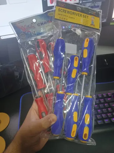 Kit com 6 Chaves - São 3 chaves de fenda + 3 chaves Philips para diversos tipos de serviço