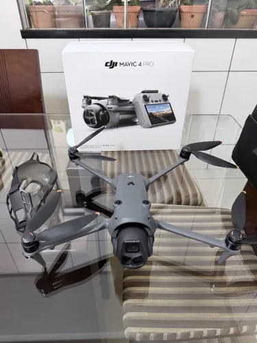 SOMENTE O DRONE MAVIC 4 PRO - SEMI NOVO 