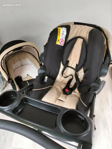 Carrinho de bebe com bebê conforto 2 em 1