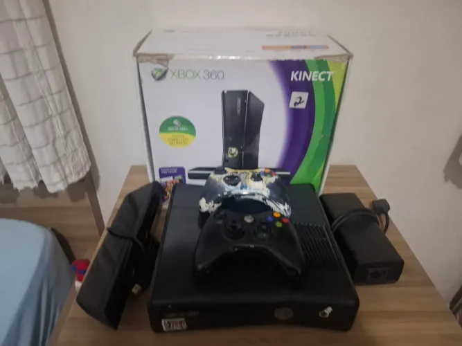 PXbox 360 com caixa e kinect(ler descrição)