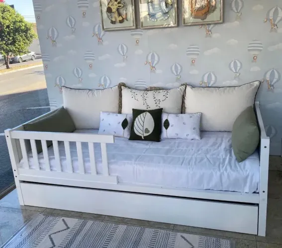 Cama montessoriana Infantil MDF