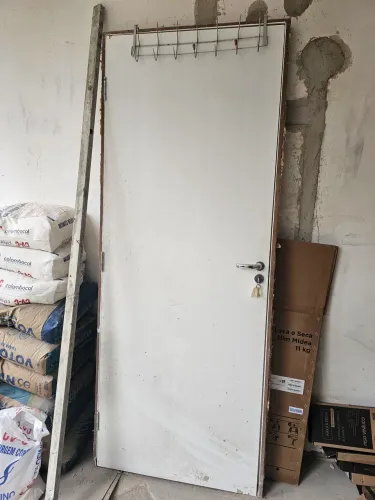 Porta 0,80 largura 2,10 sem caixilho