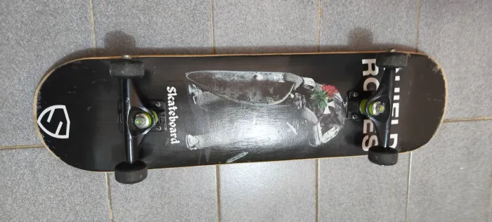 Skate Preto