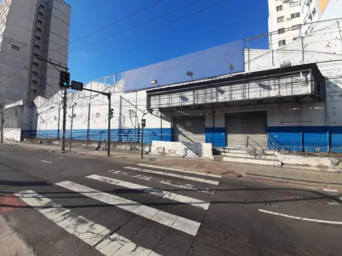 Galpão para alugar, 1750 m² por R$ 64.013,00/mês - Centro - Juiz de Fora/MG