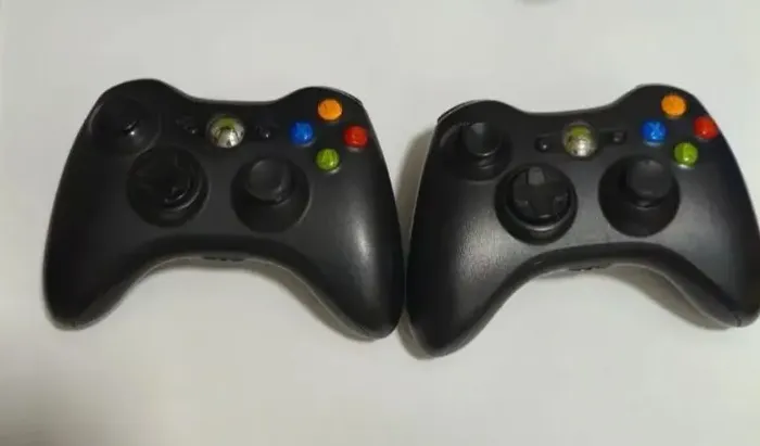 2 Controles Xbox 360 semi novo originais 