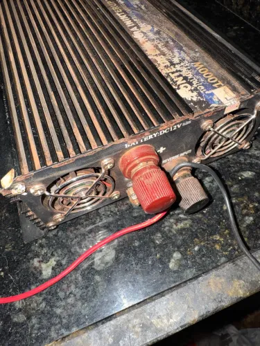 Inversor 12v para 127v e carregador de bateria de carro e moto
