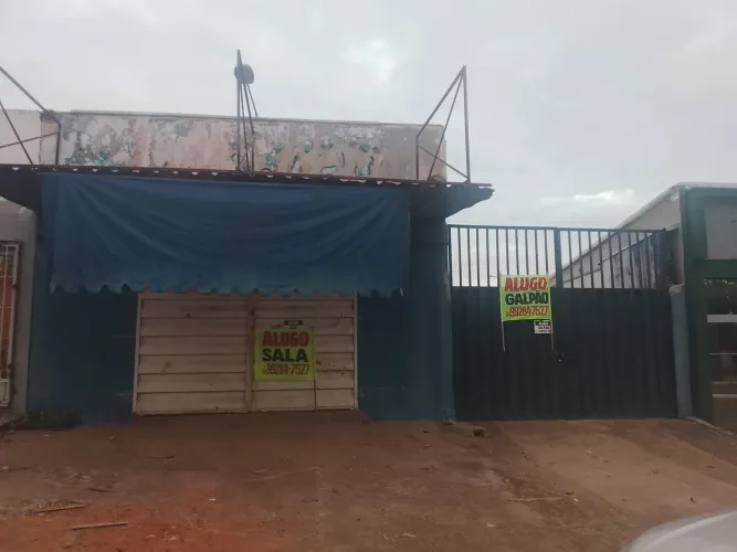 Alugo sala com galpão