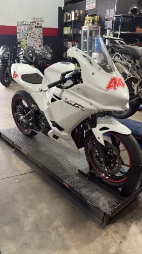 NINJA 400CC DE PISTA.