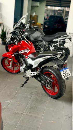 Honda Twister 250cc 17.000 km