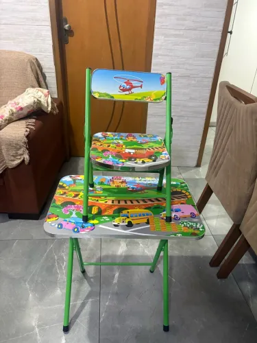 Uma linda mesa infantil!!